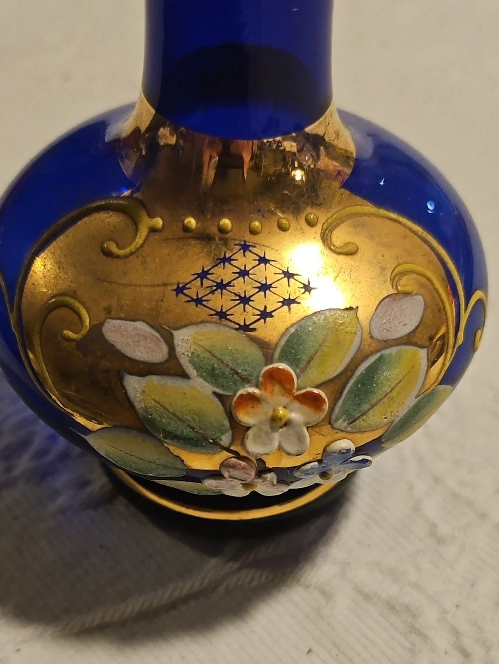 VINTAGE BOHEMIAN CRYSTAL VASE COBALT BLUE W GOLD TRIM AND HANDPAINTED FLOWERS 6